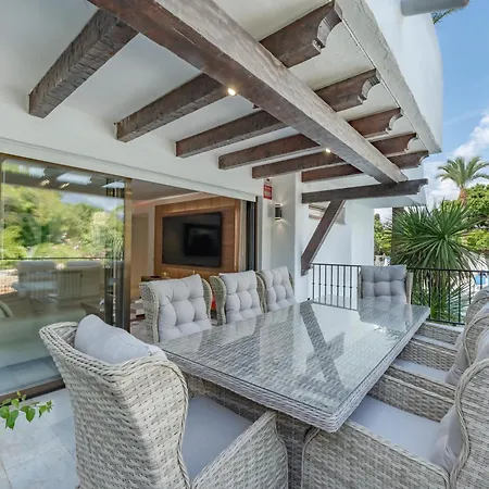 La Isla Banus Marbella